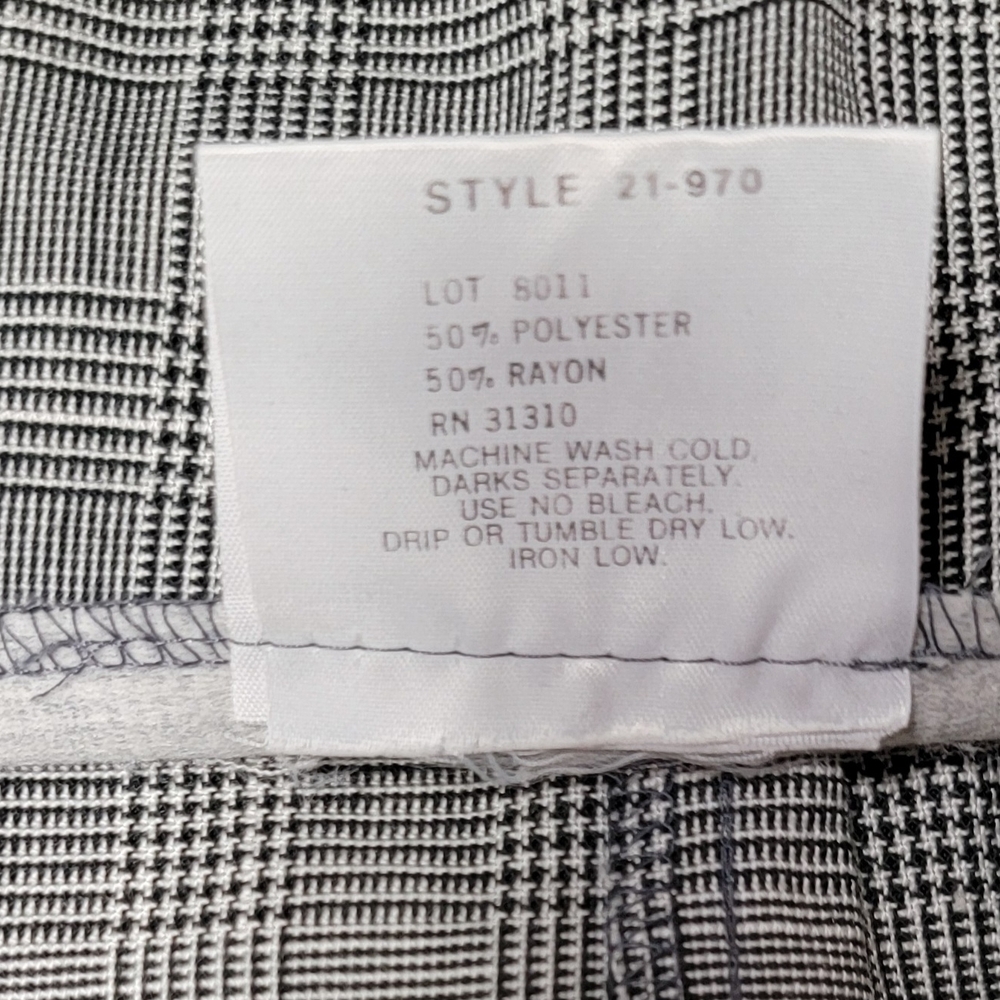 Women's Black and White Checkered Peplum Style Jacket or Blouse - Picture 16 of 16